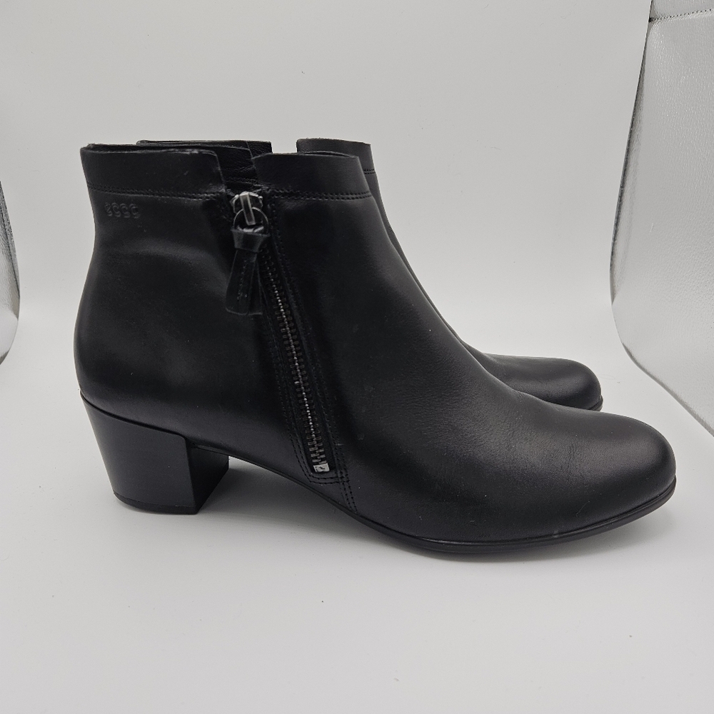 Ecco black leather double zip heeled ankle boots size 10 or 41